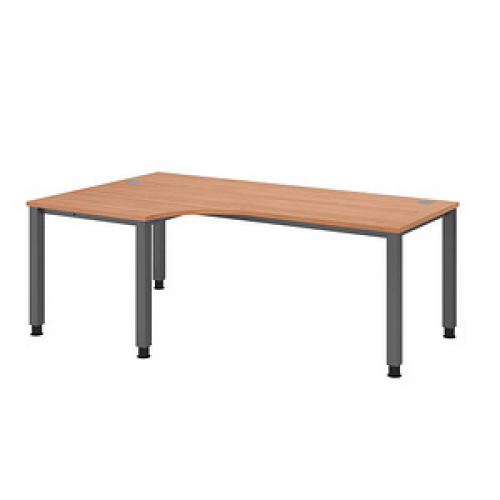 HAMMERBACHER QS82 höhenverstellbarer Schreibtisch nussbaum L-Form, 4-Fuß-Gestell grau 200,0 x 80,0/120,0 cm