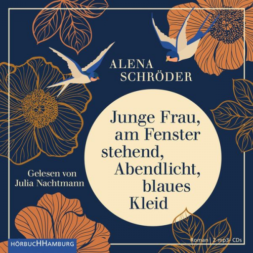 Alena Schröder - Junge Frau, am Fenster stehend, Abendlicht, blaues Kleid