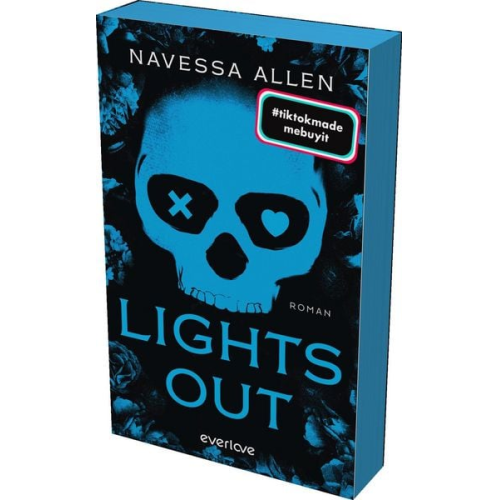 Navessa Allen - Lights Out